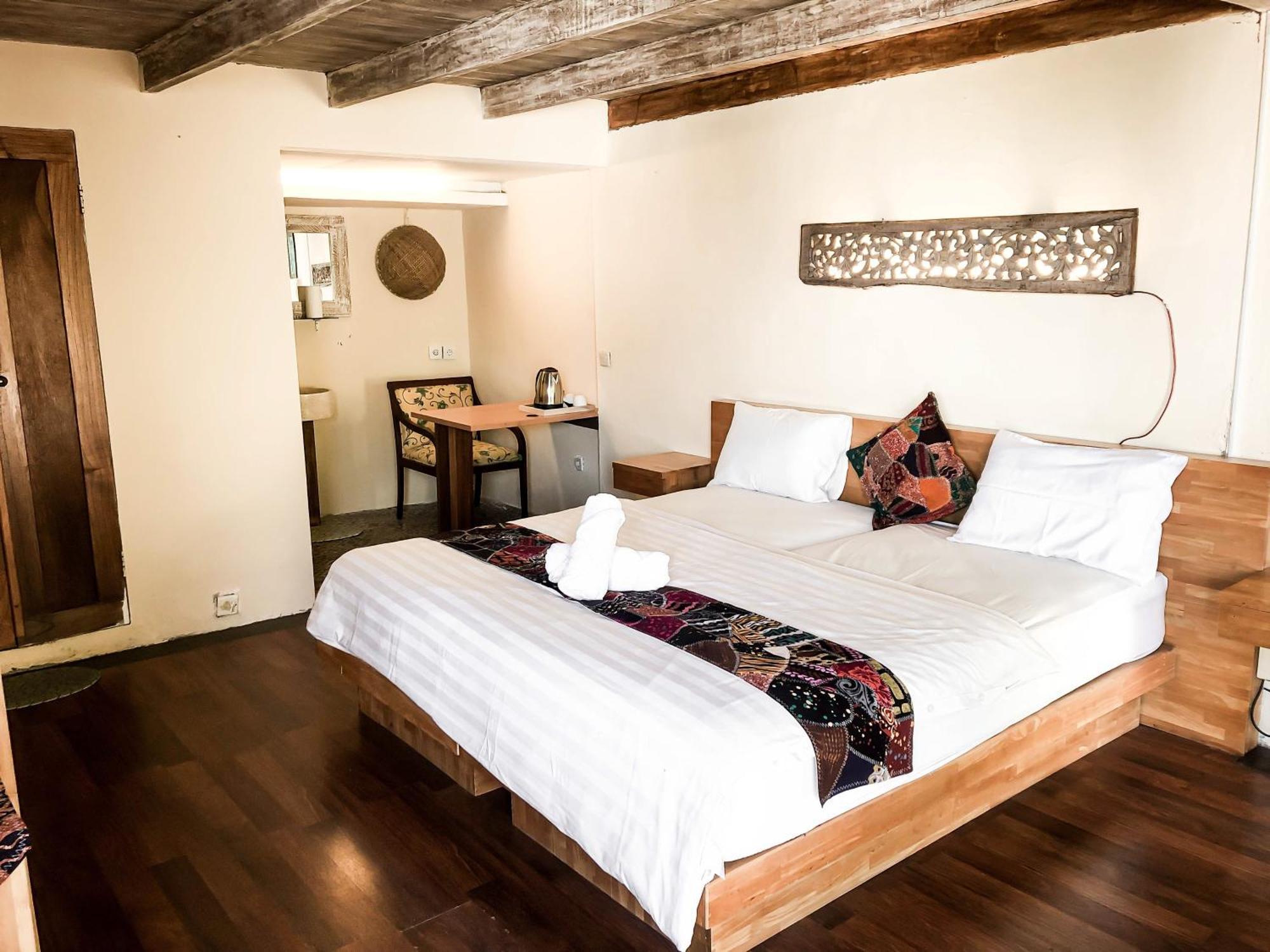 The Tree House 3*